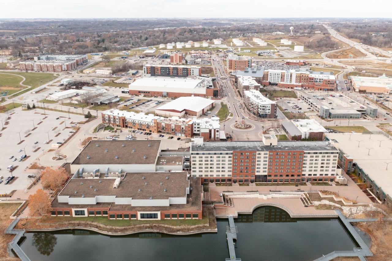 Iowa River Landing Luxury 2-Bed & 2-Bath Condo Coralville Zewnętrze zdjęcie